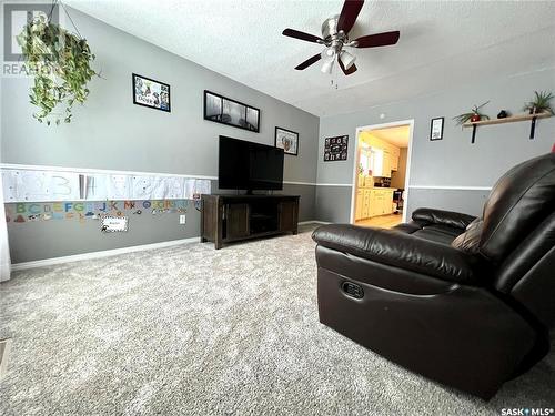 132 2Nd Avenue Se, Swift Current, SK - Indoor