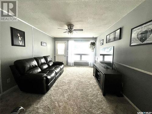 132 2Nd Avenue Se, Swift Current, SK - Indoor