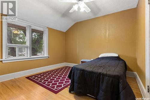 2028 Elphinstone Street, Regina, SK - Indoor Photo Showing Bedroom