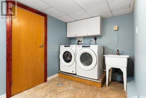 2028 Elphinstone Street, Regina, SK - Indoor Photo Showing Laundry Room