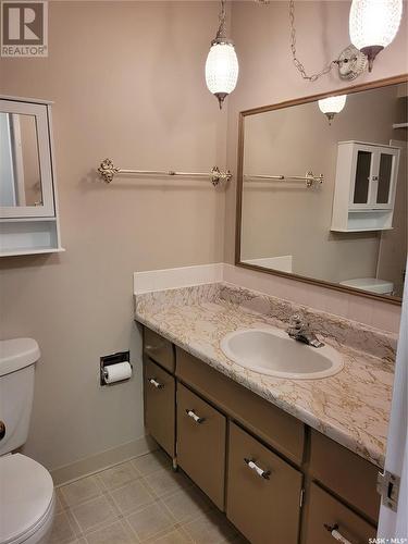 401 4545 Rae Street, Regina, SK - Indoor Photo Showing Bathroom