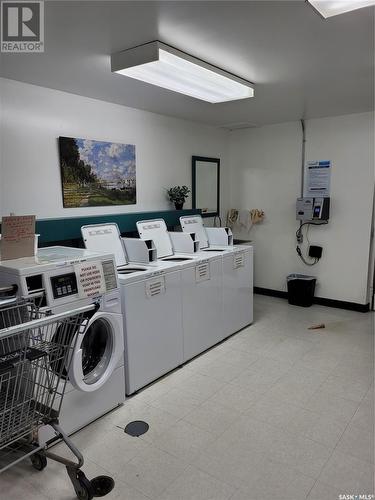 401 4545 Rae Street, Regina, SK - Indoor Photo Showing Laundry Room