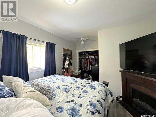 211 Churchill Street, Hudson Bay, SK - Indoor Photo Showing Bedroom