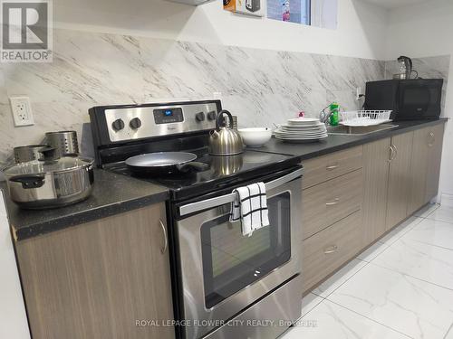 3 Mecca Street, Brampton, ON - Indoor Photo Showing Kitchen