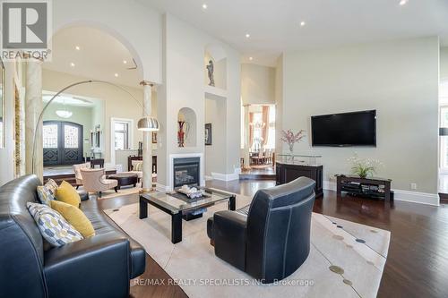 26 Ryckman Lane, Brampton (Toronto Gore Rural Estate), ON - Indoor Photo Showing Living Room With Fireplace