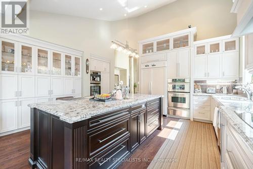 26 Ryckman Lane, Brampton (Toronto Gore Rural Estate), ON - Indoor Photo Showing Kitchen With Upgraded Kitchen