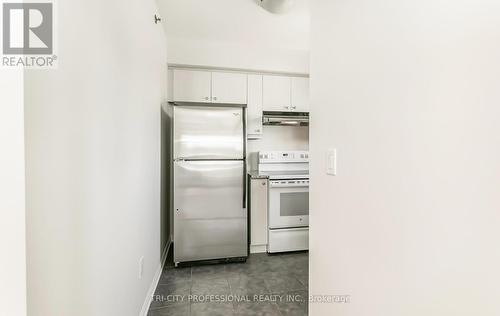 204 - 70 Baycliffe Crescent, Brampton (Northwest Brampton), ON - Indoor Photo Showing Kitchen