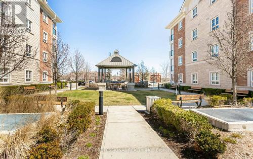 204 - 70 Baycliffe Crescent, Brampton (Northwest Brampton), ON - Outdoor