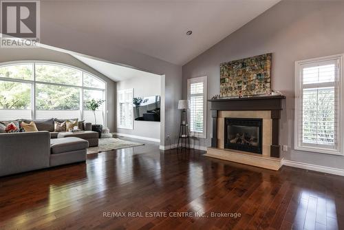 93 Creanona Boulevard, Hamilton (Winona Park), ON - Indoor Photo Showing Living Room With Fireplace