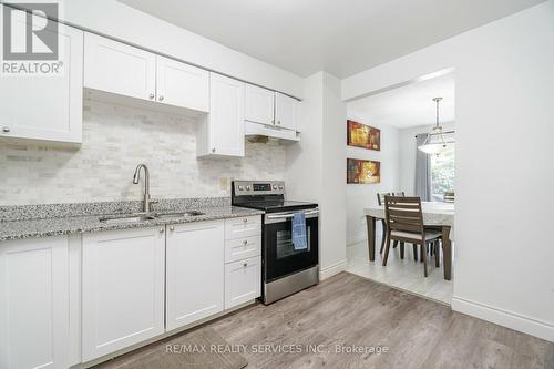 28 - 1675 Upper Gage Avenue, Hamilton, ON - Indoor Photo Showing Kitchen With Upgraded Kitchen