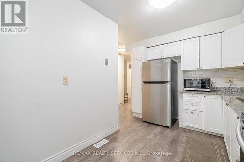 28 - 1675 Upper Gage Avenue, Hamilton, ON - Indoor Photo Showing Kitchen