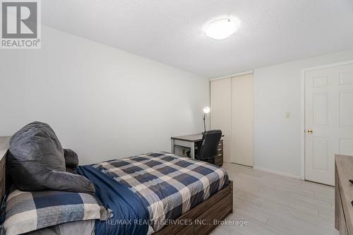 28 - 1675 Upper Gage Avenue, Hamilton, ON - Indoor Photo Showing Bedroom