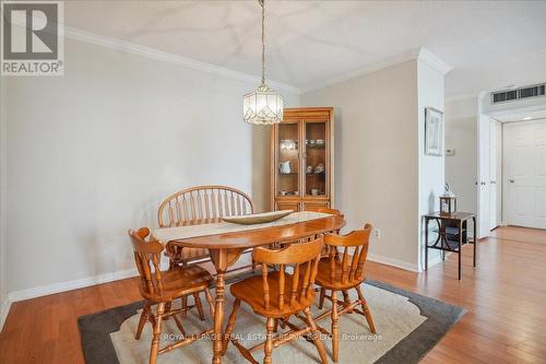 702 - 1230 Marlborough Court, Oakville, ON - Indoor Photo Showing Dining Room