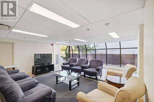 702 - 1230 Marlborough Court, Oakville (College Park), ON - Indoor