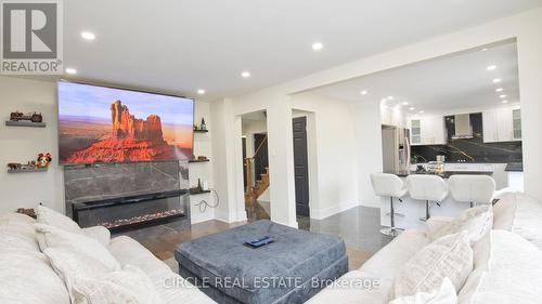 455 Rutherford Road N, Brampton (Madoc), ON - Indoor Photo Showing Living Room With Fireplace