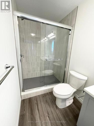 40 Faith Street, Cambridge, ON - Indoor Photo Showing Bathroom