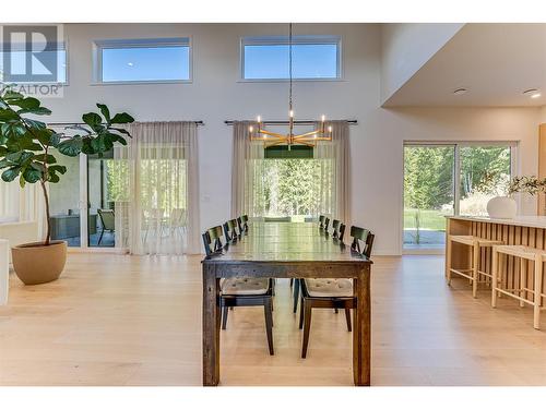 7859 Boulter Road, Vernon, BC - Indoor Photo Showing Dining Room