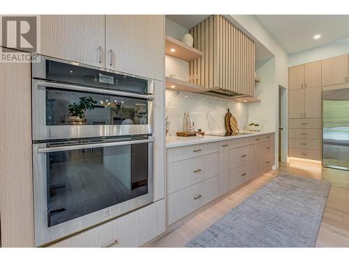 7859 Boulter Road, Vernon, BC - Indoor Photo Showing Kitchen