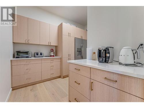 7859 Boulter Road, Vernon, BC - Indoor Photo Showing Kitchen