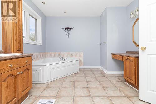 11 Church Road, New Harbour, NL - Indoor Photo Showing Bathroom