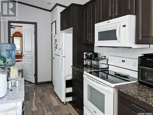 230 1St Street S, Christopher Lake, SK - Indoor Photo Showing Kitchen