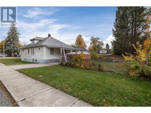 1754 Ethel Street, Kelowna, BC - Outdoor