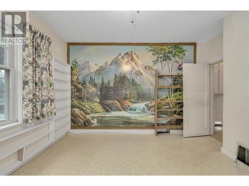 1754 Ethel Street, Kelowna, BC - Indoor Photo Showing Other Room