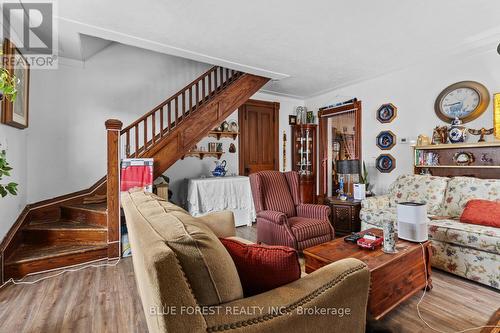 32 Talbot Street S, Norfolk (Simcoe), ON - Indoor Photo Showing Living Room