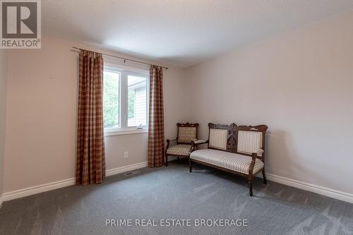 8 - 70 Sunnyside Drive, London, ON - Indoor Photo Showing Bedroom