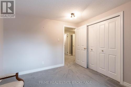 8 - 70 Sunnyside Drive, London, ON - Indoor Photo Showing Other Room