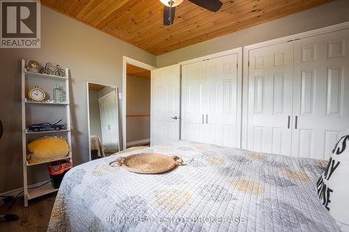 146 Simcoe Street, South Huron (Exeter), ON - Indoor Photo Showing Bedroom