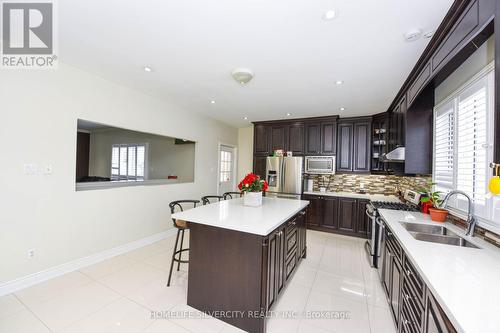 14707 Dixie Road, Caledon, ON - Indoor Photo Showing Kitchen With Double Sink With Upgraded Kitchen