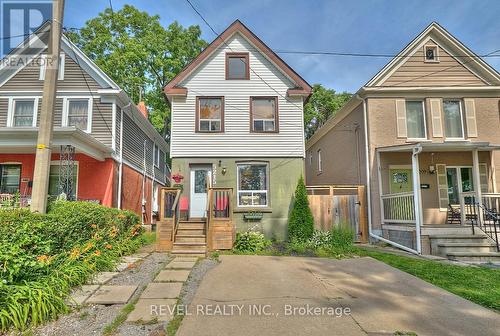 5215 Palmer Avenue, Niagara Falls, ON - Outdoor With Facade