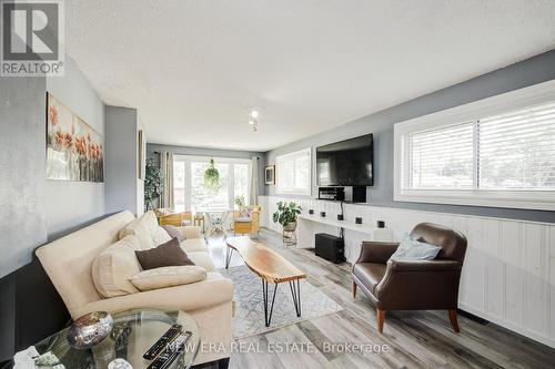 3 Joysey Street, Brantford, ON - Indoor Photo Showing Living Room