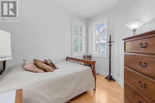 490 Shoreview, Windsor, ON - Indoor Photo Showing Bedroom