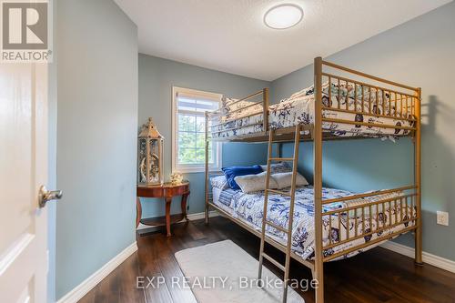 139 Edgewater Drive, Hamilton (Stoney Creek), ON - Indoor Photo Showing Bedroom