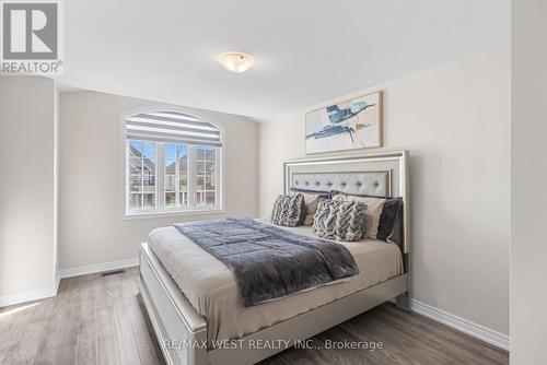 41 Starling Drive, Hamilton (Bruleville), ON - Indoor Photo Showing Bedroom