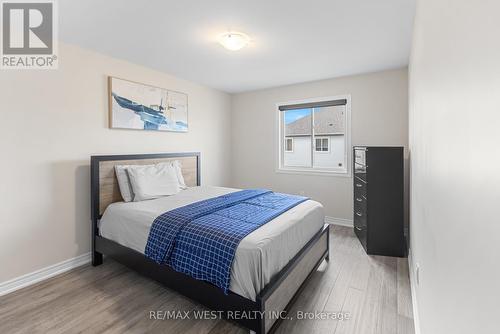 41 Starling Drive, Hamilton (Bruleville), ON - Indoor Photo Showing Bedroom