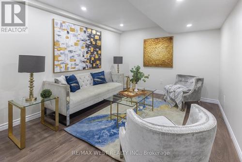 41 Starling Drive, Hamilton (Bruleville), ON - Indoor Photo Showing Living Room