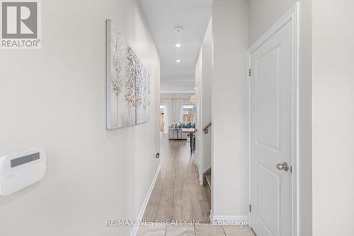 41 Starling Drive, Hamilton, ON - Indoor Photo Showing Other Room