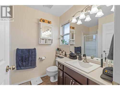 2341 Drummond Crt, Kamloops, BC - Indoor Photo Showing Bathroom