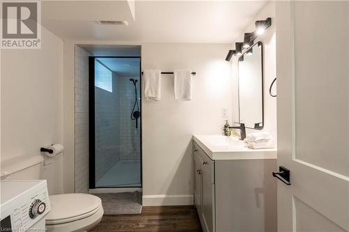 369 Mill Street, Kitchener, ON - Indoor Photo Showing Bathroom