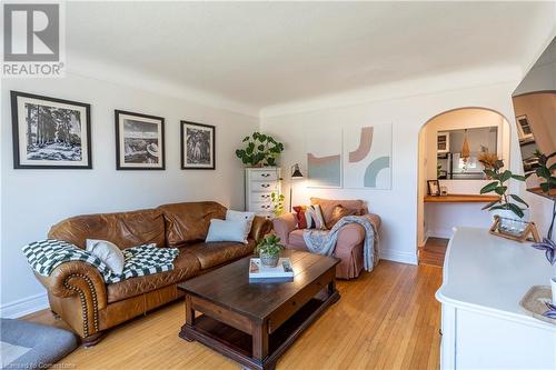 369 Mill Street, Kitchener, ON - Indoor Photo Showing Living Room