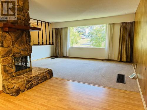 1015 N Eleventh Avenue, Williams Lake, BC - Indoor With Fireplace