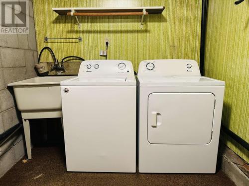 1015 N Eleventh Avenue, Williams Lake, BC - Indoor Photo Showing Laundry Room