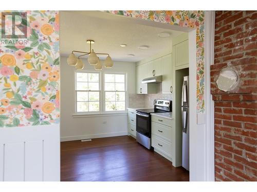 1565 Elm Street, Prince George, BC - Indoor Photo Showing Kitchen