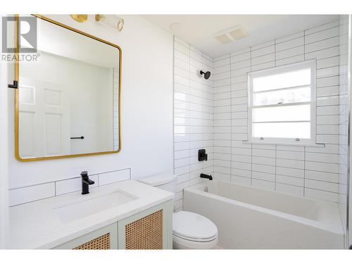 1565 Elm Street, Prince George, BC - Indoor Photo Showing Bathroom