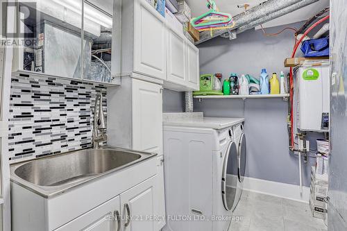 1692 Woodgate Trail, Oshawa, ON - Indoor Photo Showing Laundry Room