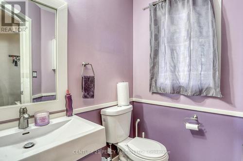 1692 Woodgate Trail, Oshawa, ON - Indoor Photo Showing Bathroom