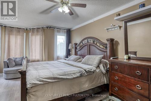 1692 Woodgate Trail, Oshawa, ON - Indoor Photo Showing Bedroom